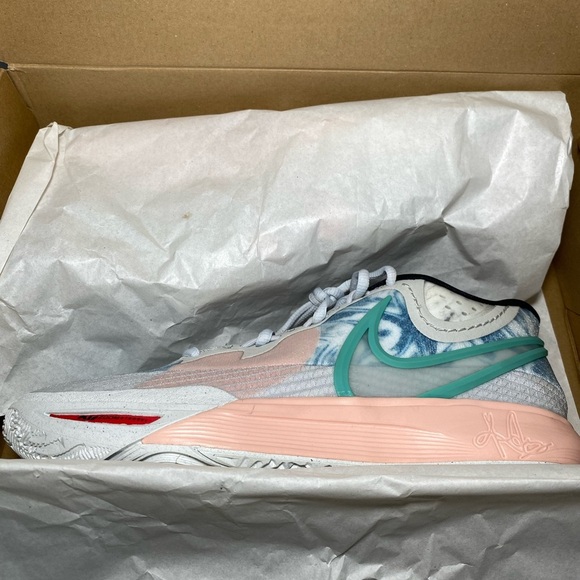 Rare Kyrie 8 Chinese New Year Photon Dust Size 10.5 - Picture 8 of 9